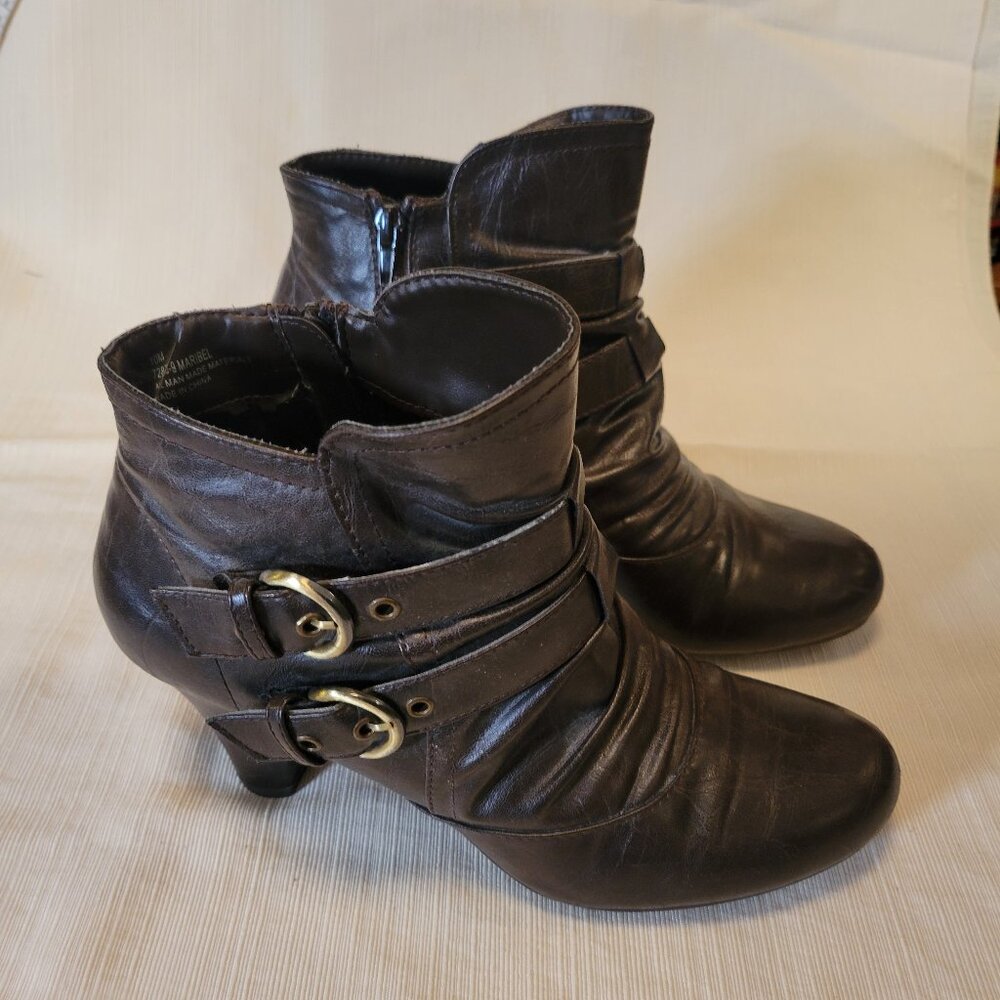 Hot Kiss Maribel Brown Booties - Size 10
